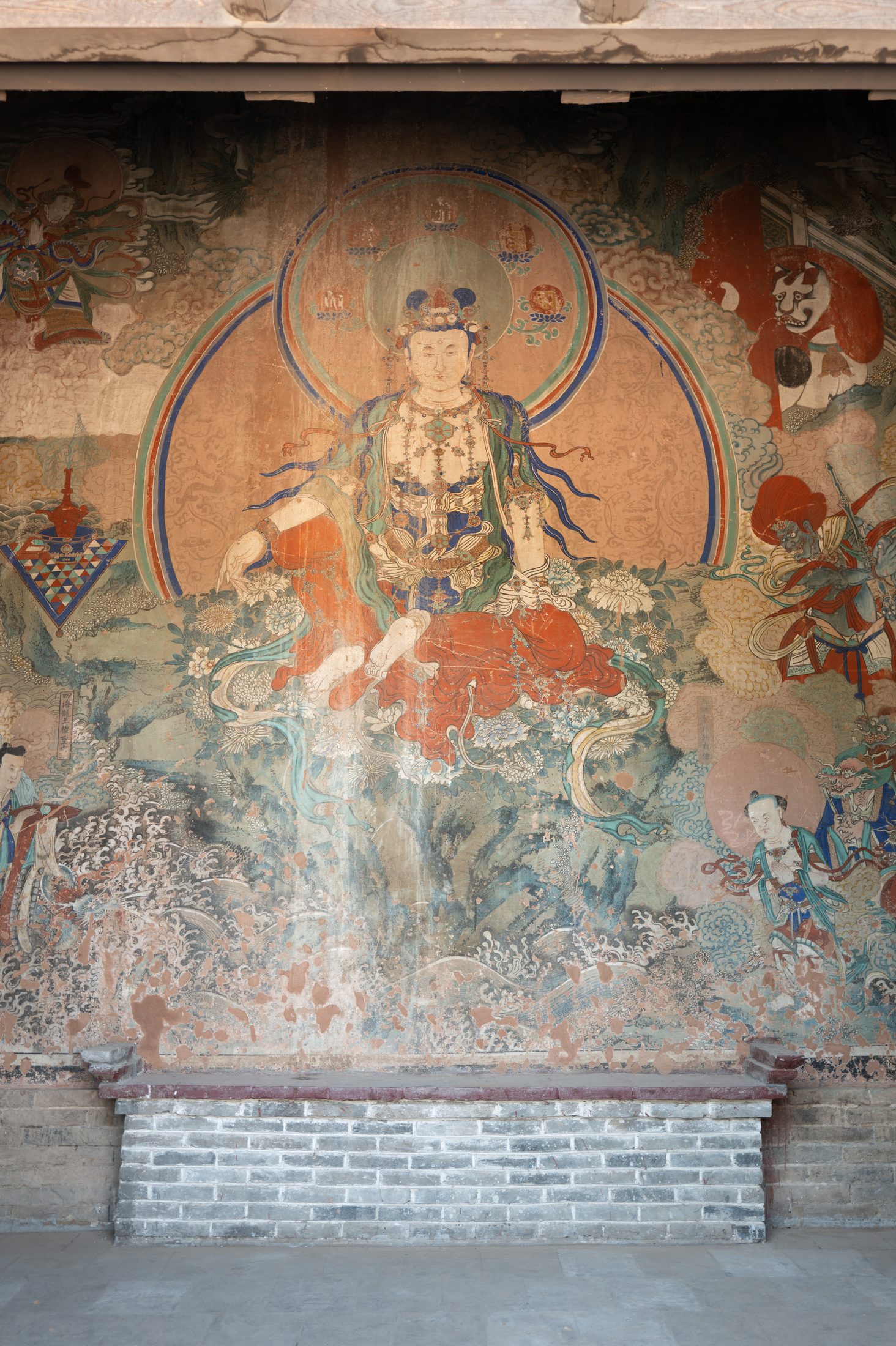 Yunlin Temple mural wall