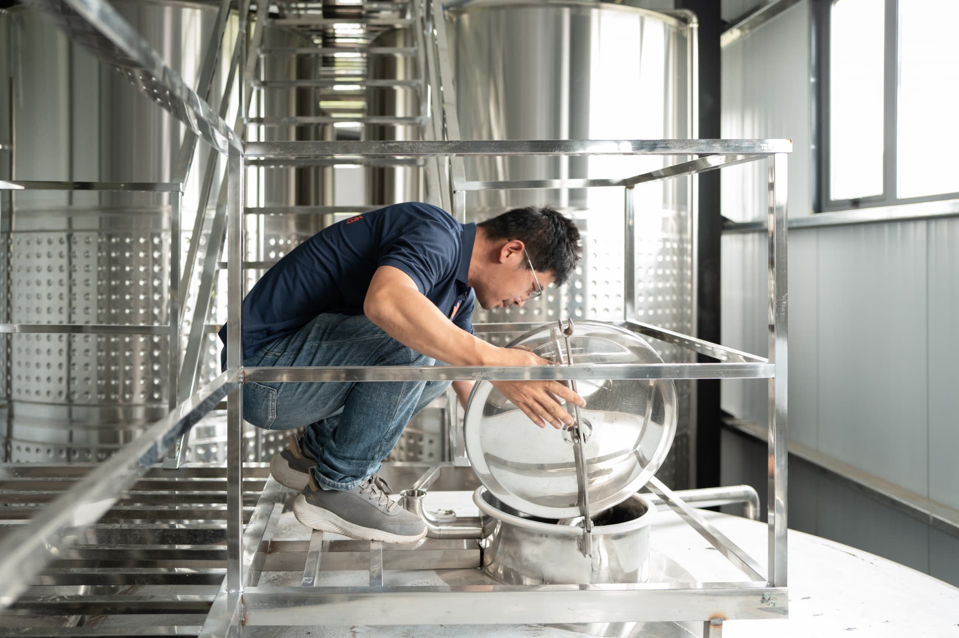 Checking a fermentation tank